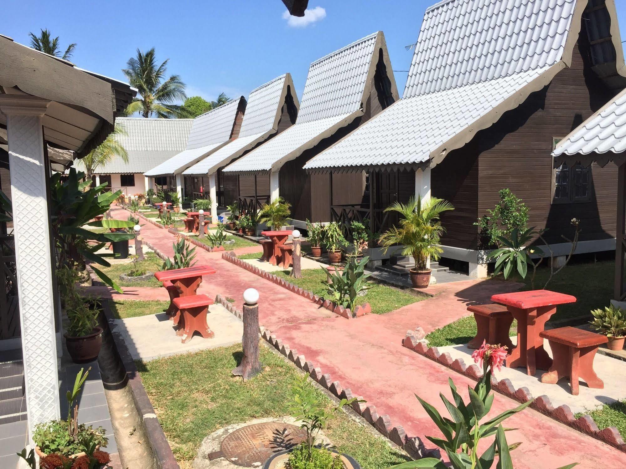 ราซา เซนัง วิลลา Hotel ปันไตเจอนัง ภายนอก รูปภาพ